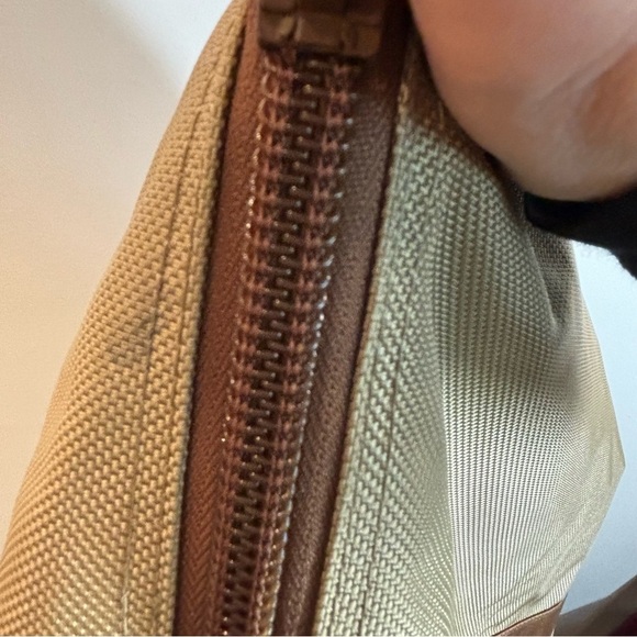 TUMI Large Overnight Bag With Black Shoulder Strap Lined Interior Pocket - Picture 12 of 16